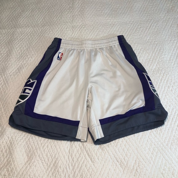 Men’s shorts - Picture 2 of 9